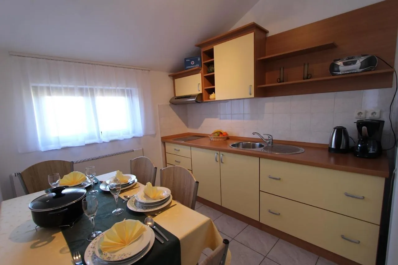 Apartments Valdina Malinska