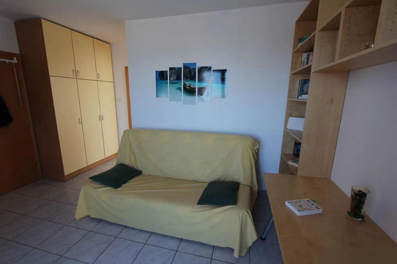 Apartments Valdina Malinska 0*,